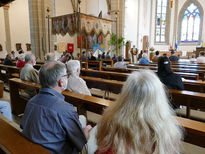 Familiengottesdienst mit den Kommunionkindern (Foto: Karl-Franz Thiede)